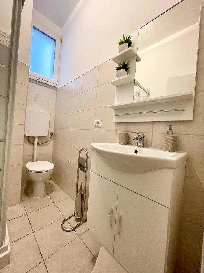 Apartment Savoia Бари Экстерьер фото